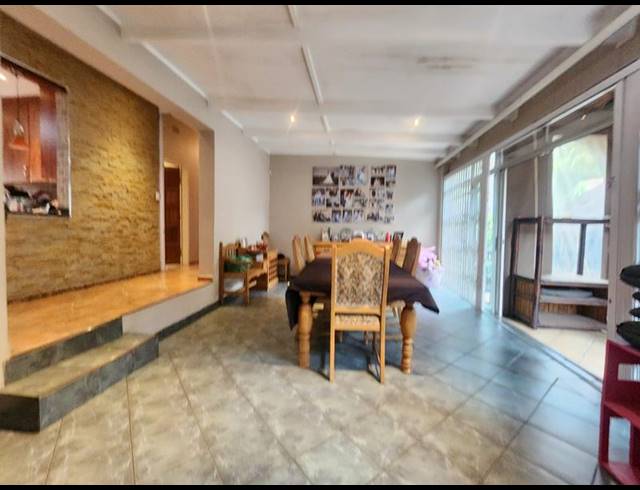 3 BEDROOM HOUSE FOR SALE IN BRACKENHURST